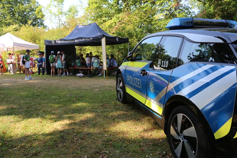 Zelt Polizei
