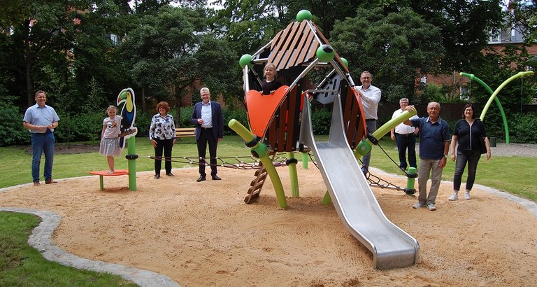 einweihung-spielplatz-peuntgasse4.jpg 